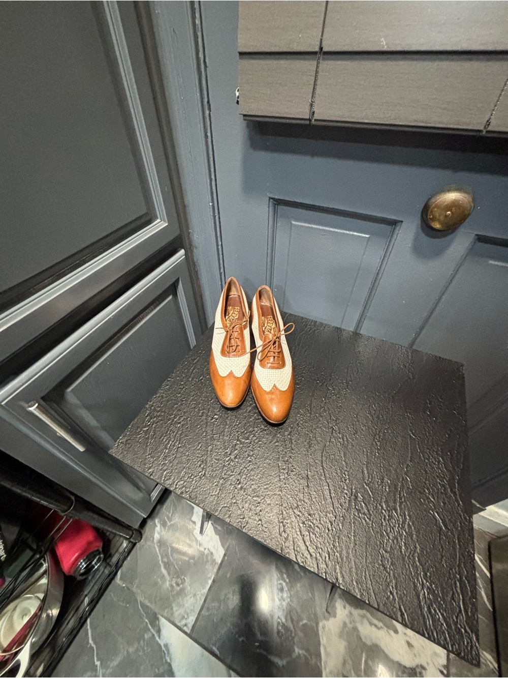 Salvatore Ferragamo Tan and Cream Leather Lace-Up Flats - Picture 7 of 9